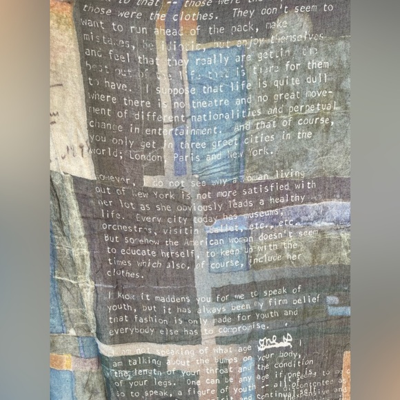 TILO Scarves Cashmere Modal Gentle Crinkle Cutie 😍 Perfect gift too! 🎁 - Picture 5 of 10